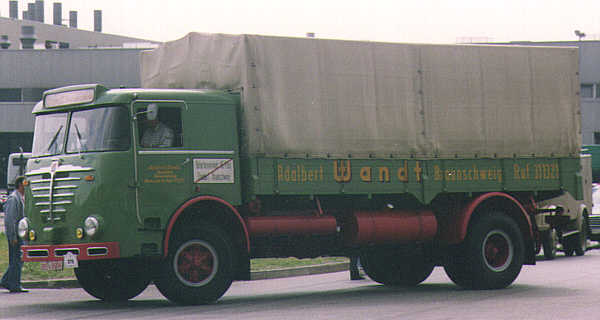 Buessing_Pritsche_11.jpg, 22846 bytes, 07.06.01