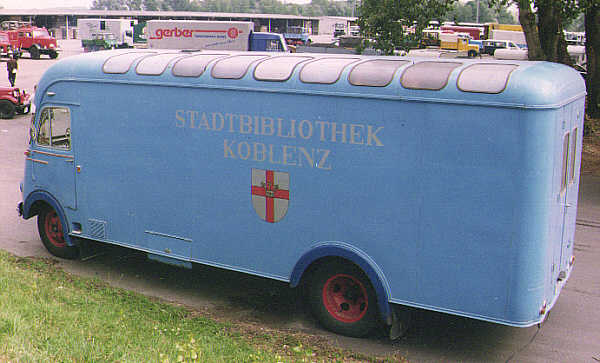 Ford_Ackermann_Stadtbibliothek_2.jpg, 36003 bytes, 28.05.01