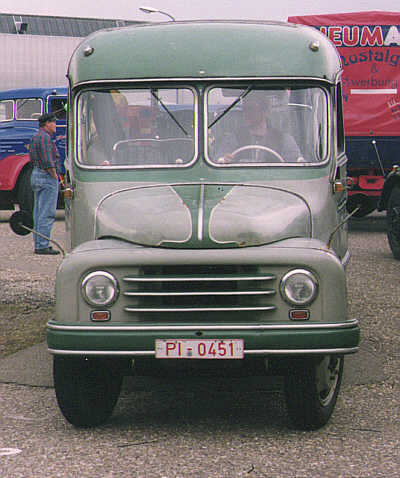 Hanomag_Bus.jpg, 32196 bytes, 02.06.01