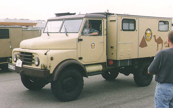 Hanomag_Mannschaft_21.jpg, 26892 bytes, 07.06.01